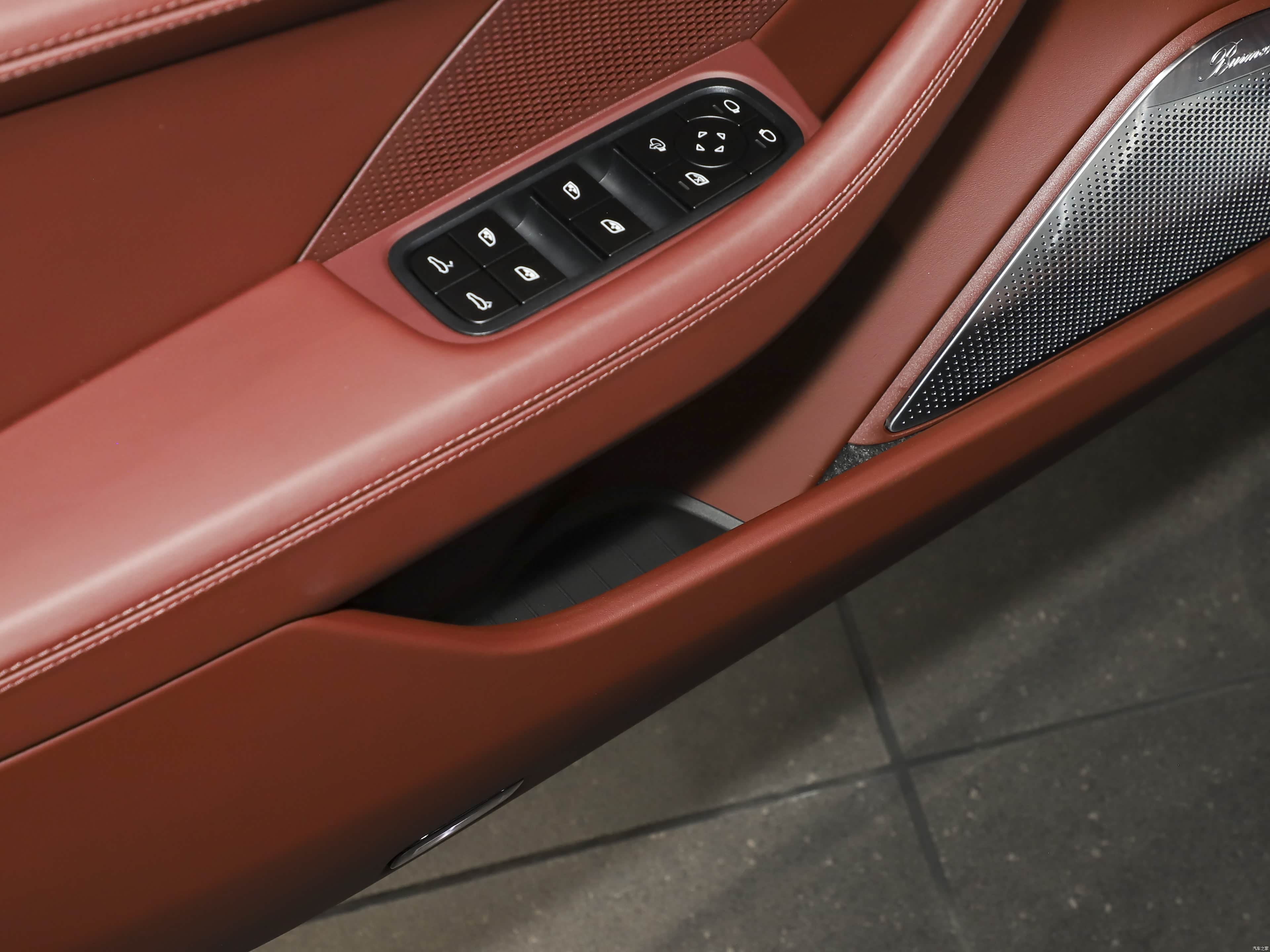 Porsche Panamera, миниатюра 25