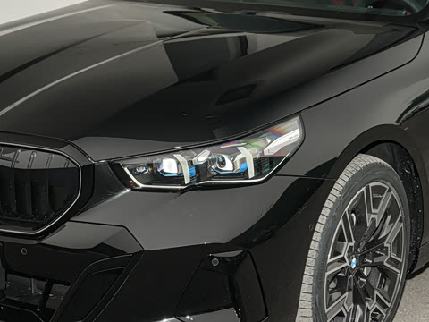 2026�� �Ŀ� 530Li ������ M�˶���װ