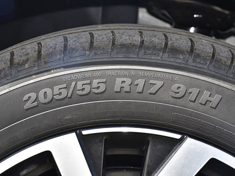 2025�� 1.4T �����ϰ�