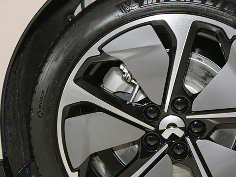 2025�� 100kWh Touring