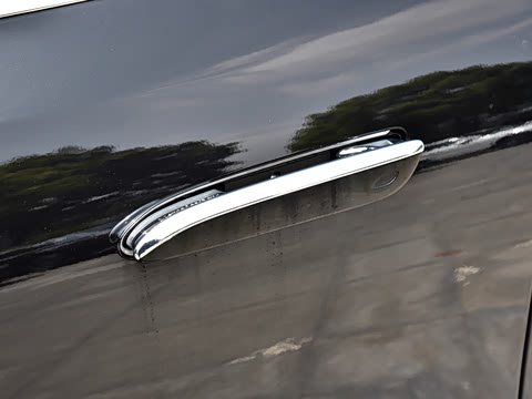 2026�� �Ŀ�� E 300 L ʱ����