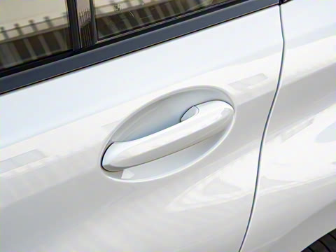 2026�� eDrive 40 L ��ҹ�˶���װ