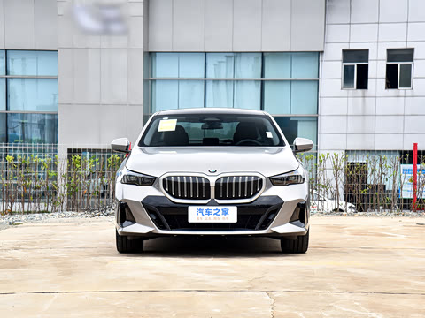 2026�� 525i M�˶���װ