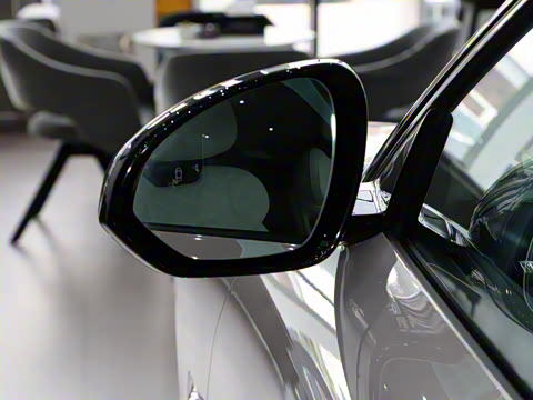 2025�� 240����Ultra