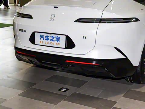 2025�� �Ŀ� Max���̰�