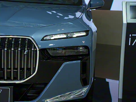 2023�� xDrive60L M�˶���װ