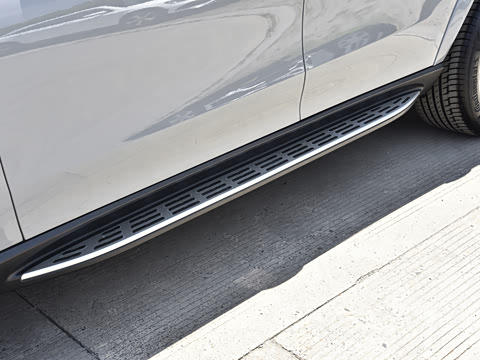 2025�� GLS 450 4MATIC ������