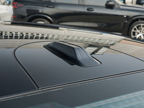 2026�� �Ŀ� 525Li M�˶���װ