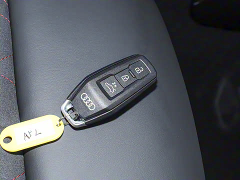 2026�� TFSI quattro 150kW �׷�������