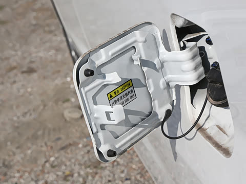 2026�� 2.0L CNG�ֶ�������