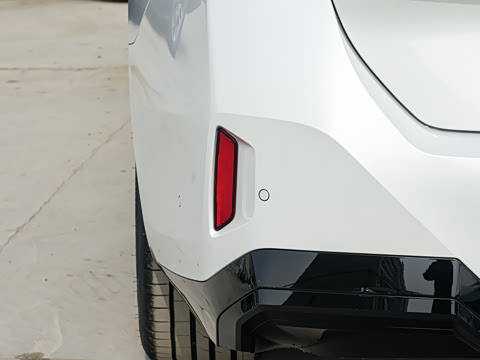 2026�� �Ŀ� 525Li M�˶���װ