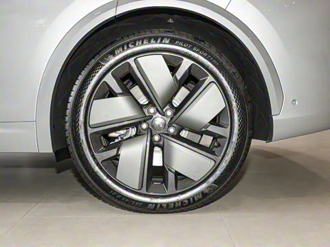 2025�� Pro ���ܻ��°�