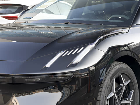 2025�� 240����Ultra H5