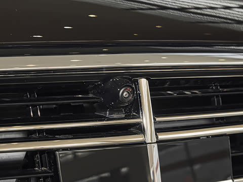 2026�� E 300 L ������