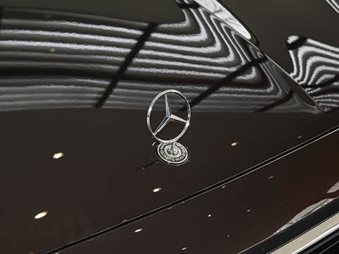 2026�� E 300 L ������