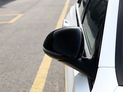 2026�� E 300 ʱ�����˶���