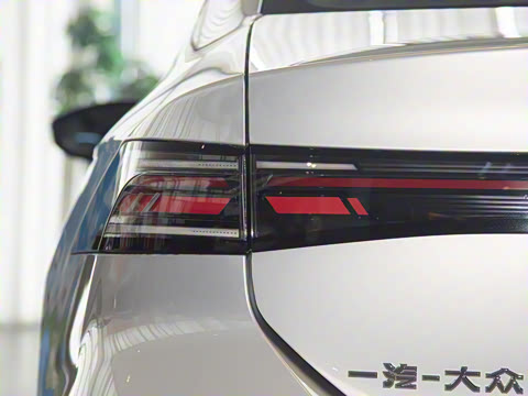 2026�� L 300TSI DSG ��Ӣ��