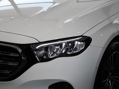 2026�� �Ŀ� E 260 L