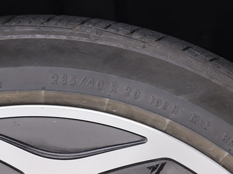 2026�� Taycan 4 Cross Turismo