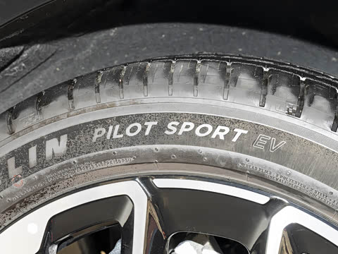 2026�� ���� 1704 Max �콢��