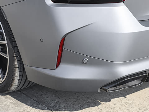 2025�� M240i xDrive