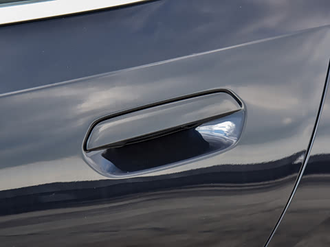 2026�� �Ŀ� 525Li ������װ