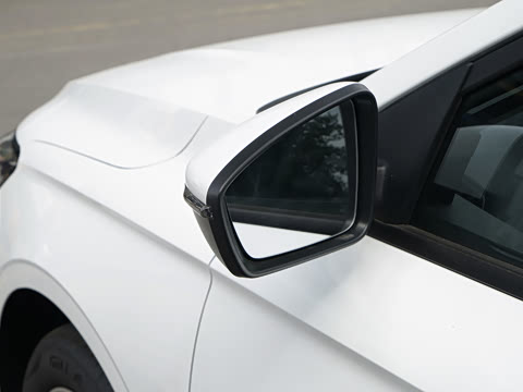 2027�� ���� 1.5L CVT������