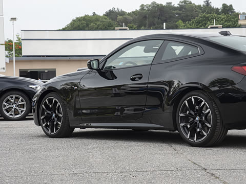 2026�� 430i M�˶���ҹ��װ