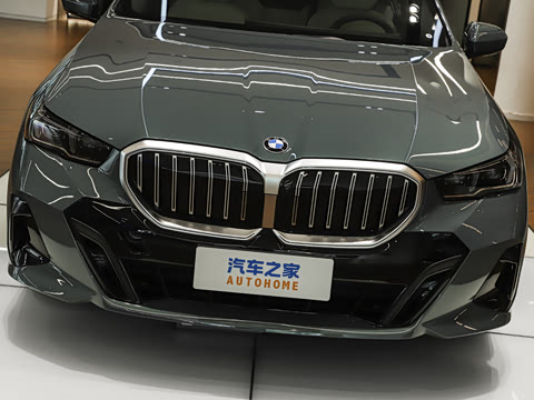 2026�� 525i M�˶���װ