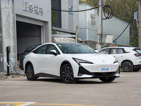 2025�� �Ŀ� 560PRO 185kW