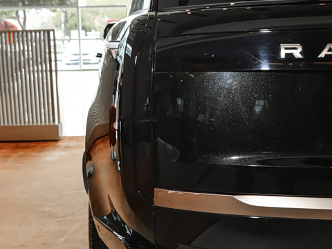 2025�� 3.0 L6 400PS SV���ٴ����ӳ��� 4��