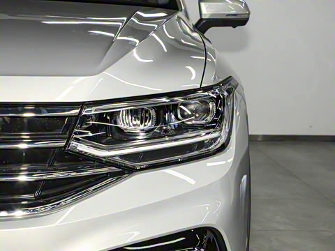 2025�� ���ڿ� 330TSI �Զ�����R-Line��ҫ��