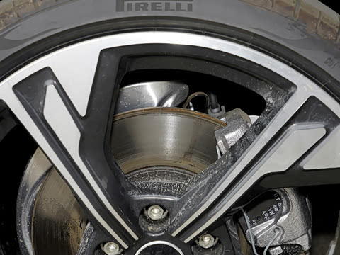 2026�� 200���������� 40 TFSI ���������� B&O ��ҹ��