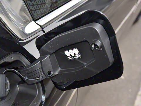 2026�� 740Li ������ M�˶���װ