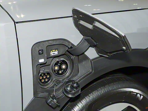 2025�� 720 Light