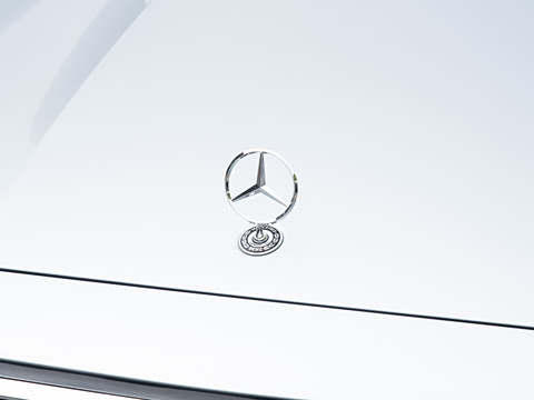 2026�� E 300 L ������