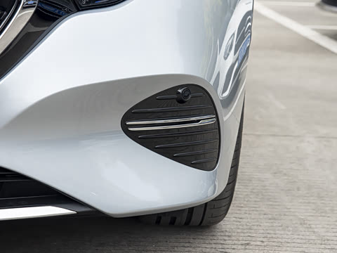 2026�� E 300 L ������