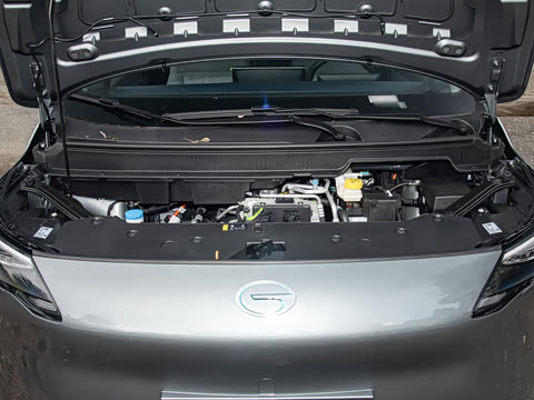 2025�� Plus 610 ������