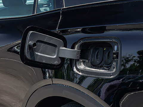 2025�� �Ŀ�  2.0T PHEV ����200��������� 7��