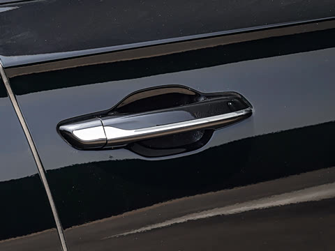 2025�� �Ŀ�  2.0T PHEV ����200��������� 7��