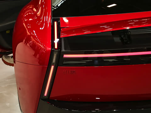 2025�� 750 ���� Max