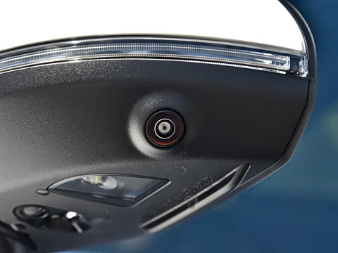 2026�� GLC 260 L 4MATIC �����