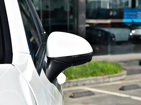 2026�� GLC 260 L 4MATIC �����