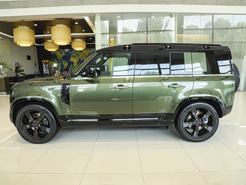 2026�� 110 3.0T X-Dynamic SE