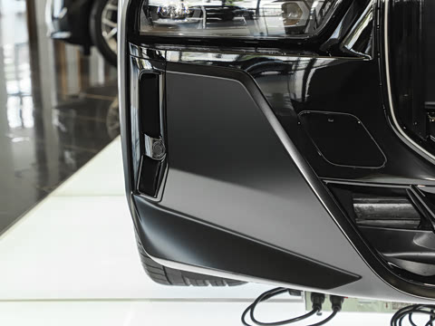 2026�� 740Li ��Ӱ��ذ� M���ܰ��˶���װ