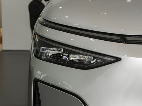 2026�� ���� 750 Ultra