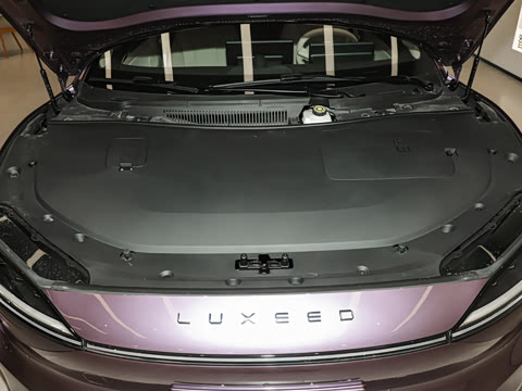 2025�� 705km Pro