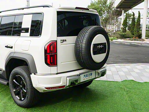 2025�� 210KM ����Ultra��