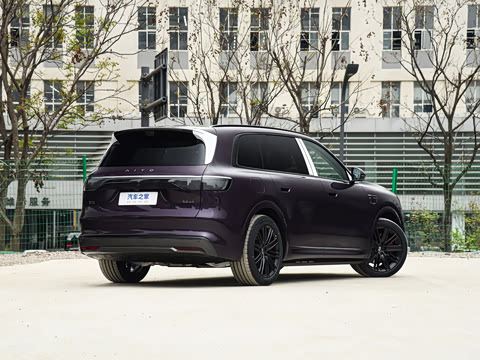 2025�� ���� Ultra�� 53.4kWh 6���� (896�߼����״