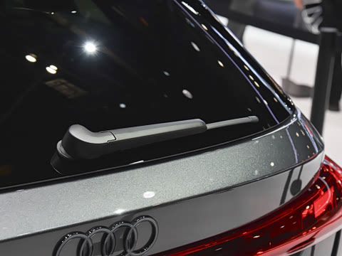 2025�� Avant
